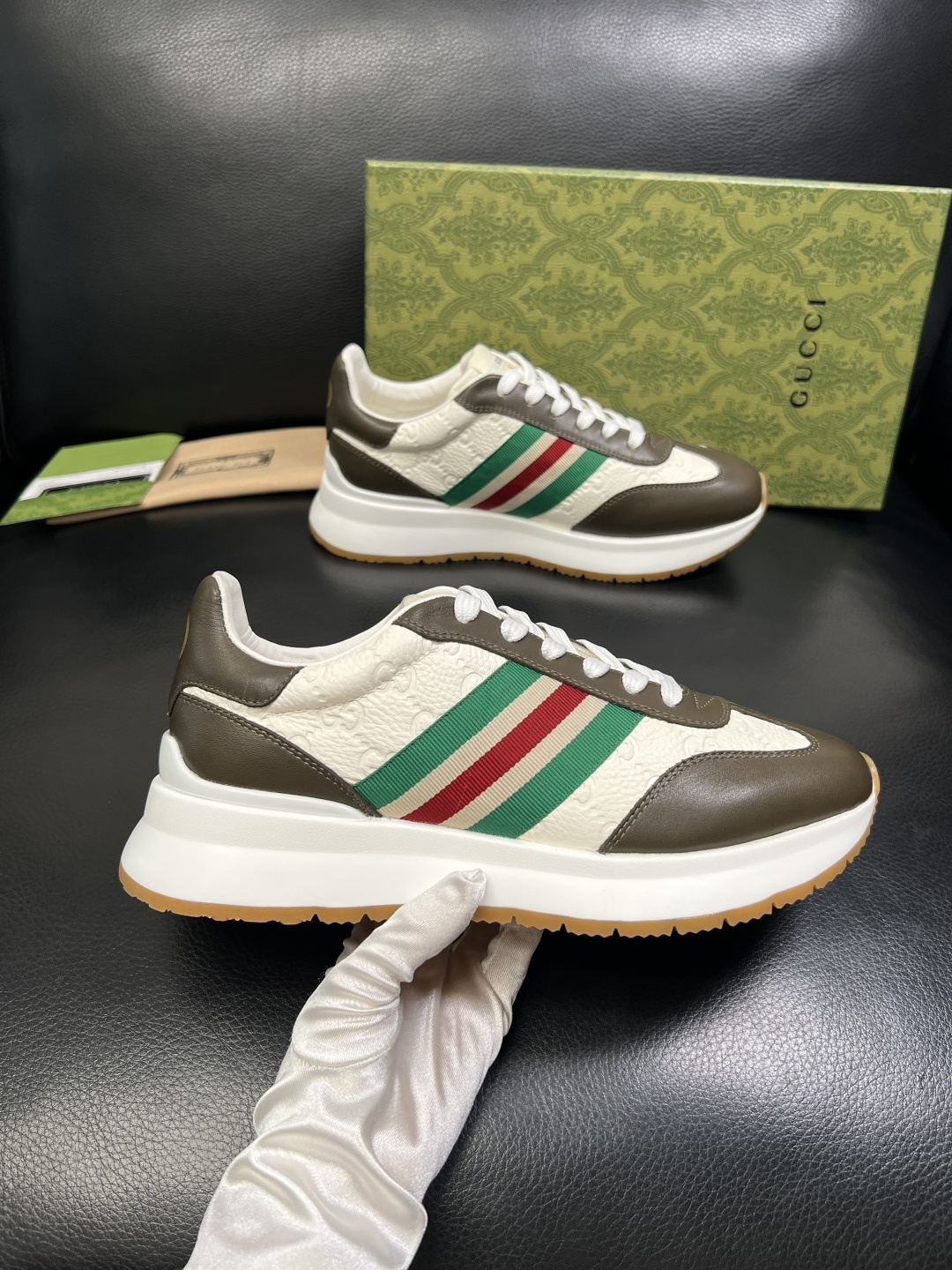 Gucci 高品质 顶级工艺品 古奇 专柜新款原厂配置，意大利进口牛皮面料，进口牛皮内里垫，透气舒适，鞋