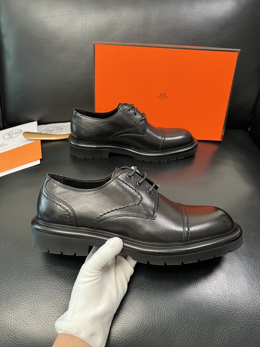 Hermes 高品质 顶级工艺品 爱马仕 皮鞋专柜同步发售原厂配置，意大利进口原版牛皮面料，高品质拼接工