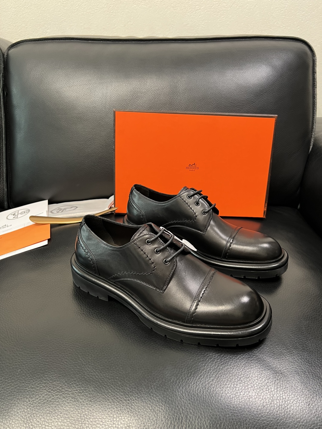 Hermes 高品质 顶级工艺品 爱马仕 皮鞋专柜同步发售原厂配置，意大利进口原版牛皮面料，高品质拼接工