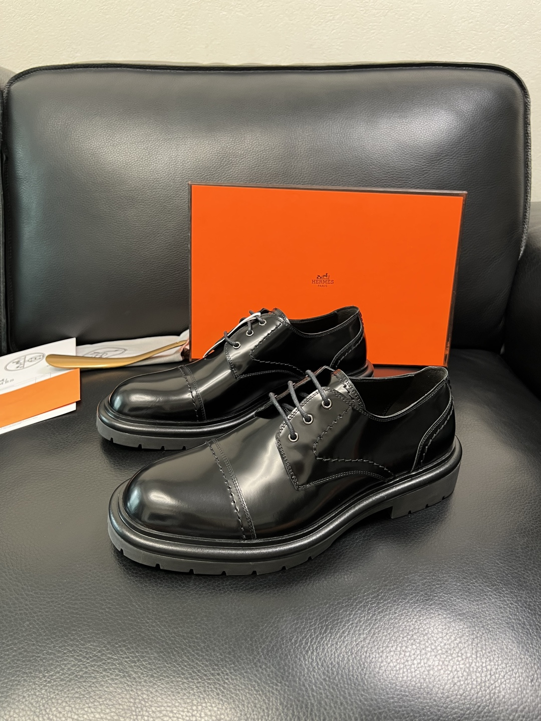 Hermes 高品质 顶级工艺品 爱马仕 皮鞋专柜同步发售原厂配置，意大利进口原版牛皮面料，高品质拼接工
