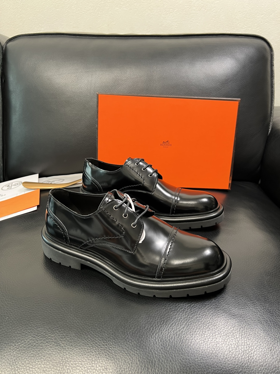 Hermes 高品质 顶级工艺品 爱马仕 皮鞋专柜同步发售原厂配置，意大利进口原版牛皮面料，高品质拼接工