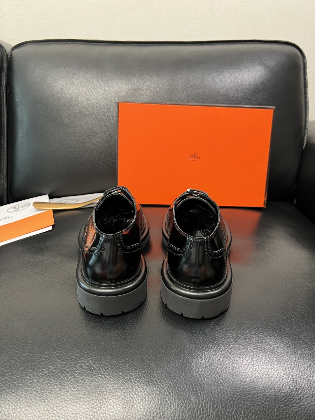 Hermes 高品质 顶级工艺品 爱马仕 皮鞋专柜同步发售原厂配置，意大利进口原版牛皮面料，高品质拼接工