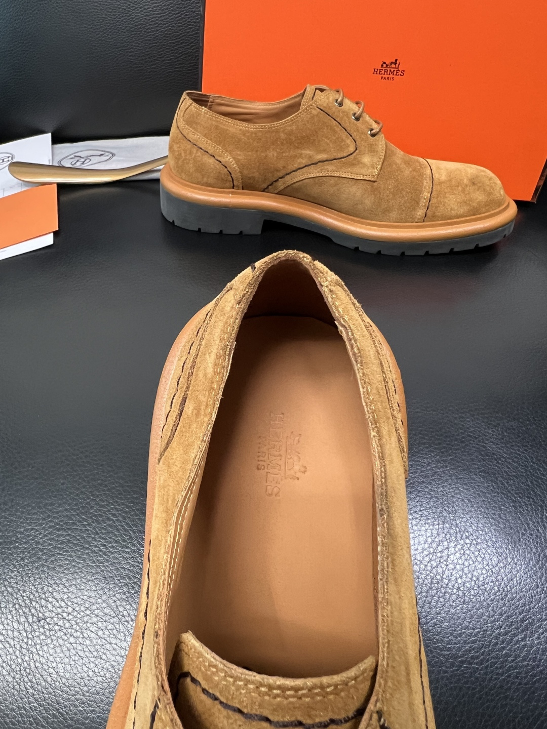 Hermes 高品质 顶级工艺品 爱马仕 皮鞋专柜同步发售原厂配置，意大利进口原版牛皮面料，高品质拼接工