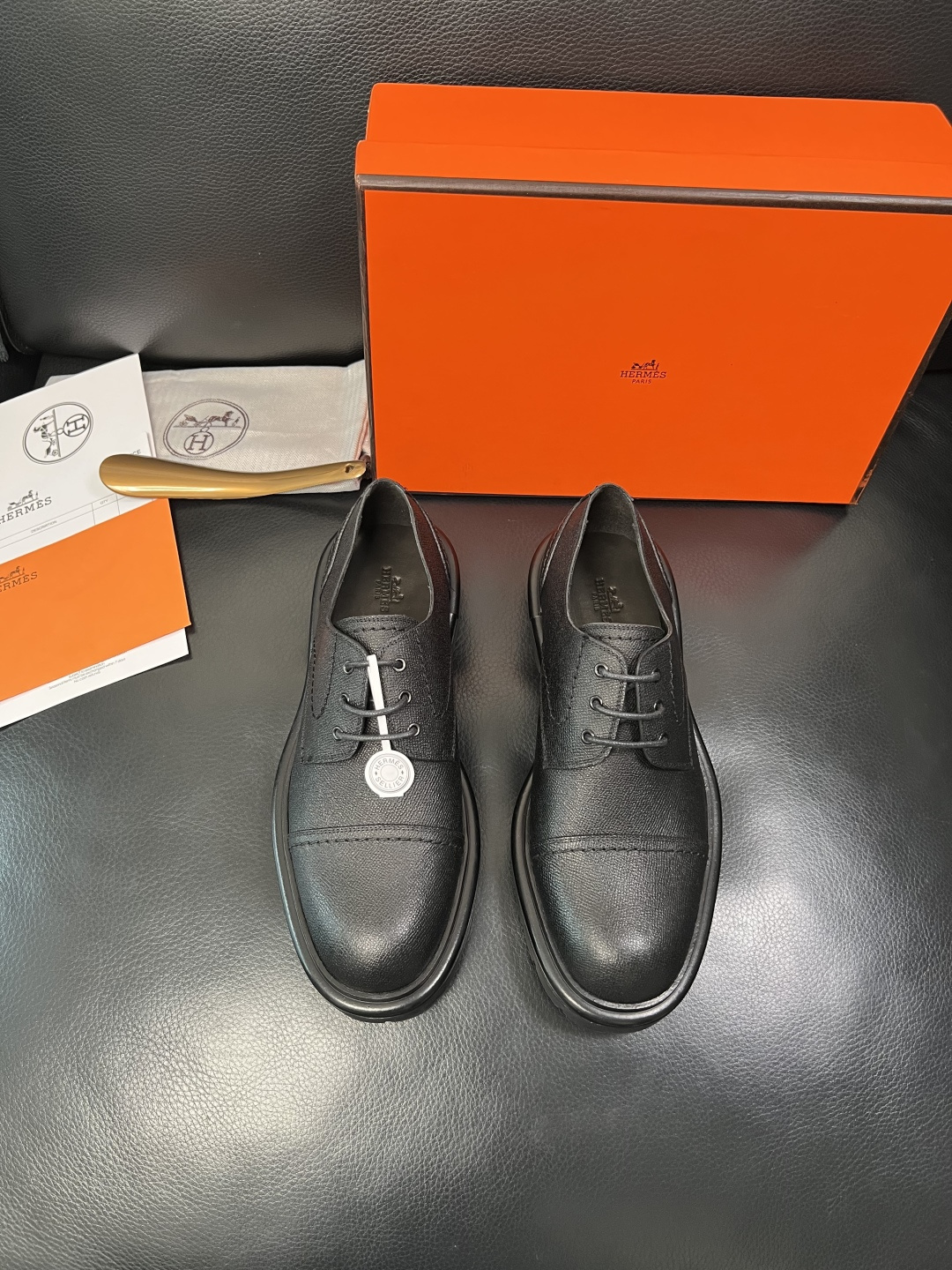 Hermes 高品质 顶级工艺品 爱马仕 皮鞋专柜同步发售原厂配置，意大利进口原版牛皮面料，高品质拼接工