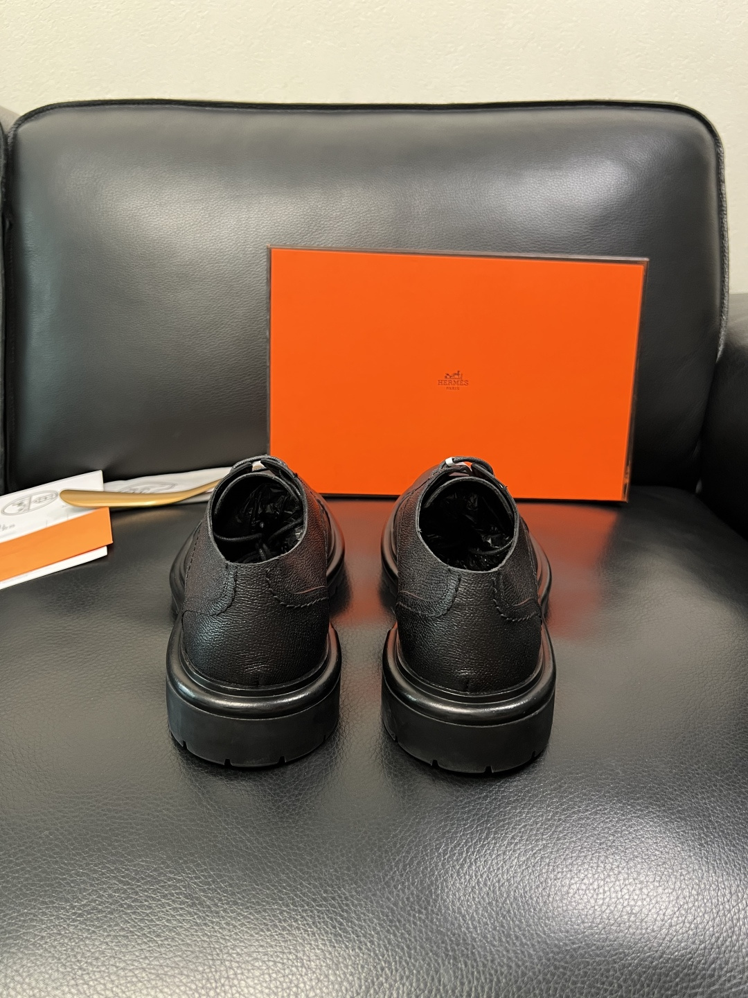 Hermes 高品质 顶级工艺品 爱马仕 皮鞋专柜同步发售原厂配置，意大利进口原版牛皮面料，高品质拼接工