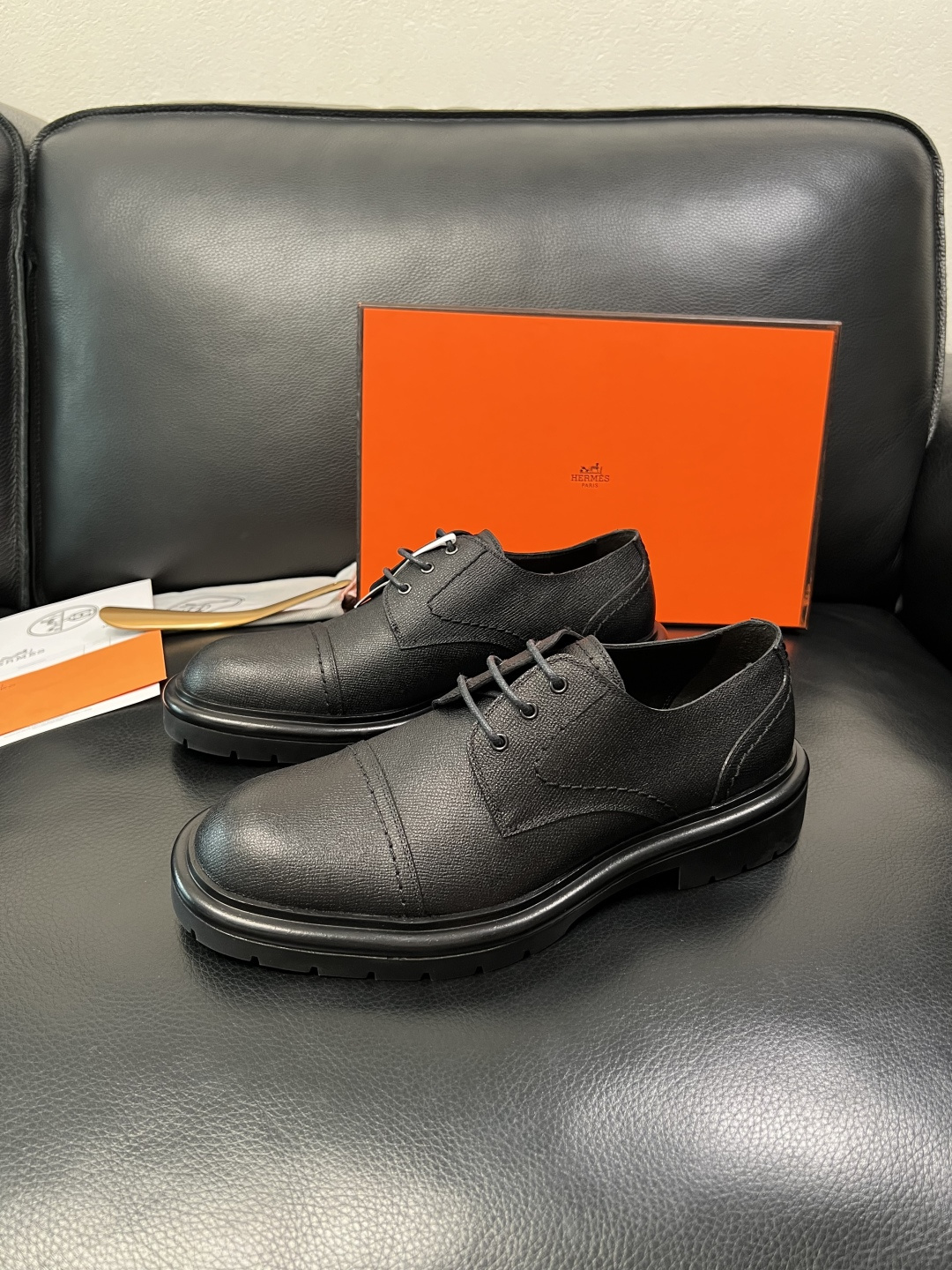 Hermes 高品质 顶级工艺品 爱马仕 皮鞋专柜同步发售原厂配置，意大利进口原版牛皮面料，高品质拼接工