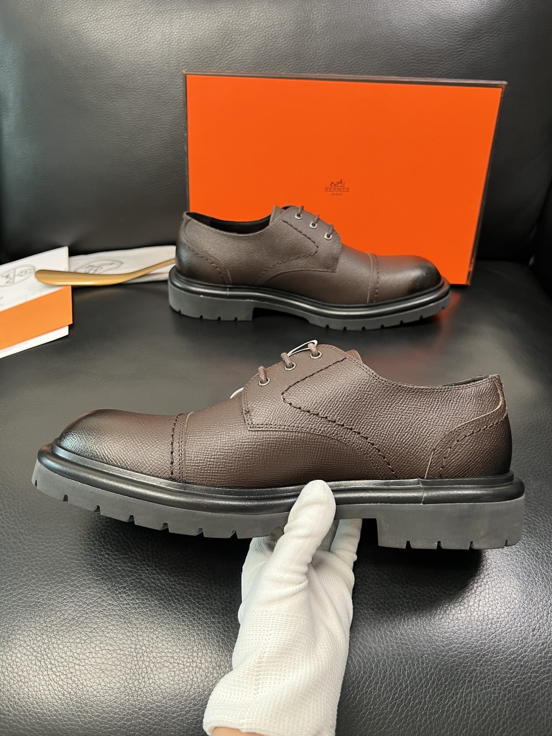 Hermes 高品质 顶级工艺品 爱马仕 皮鞋专柜同步发售原厂配置，意大利进口原版牛皮面料，高品质拼接工
