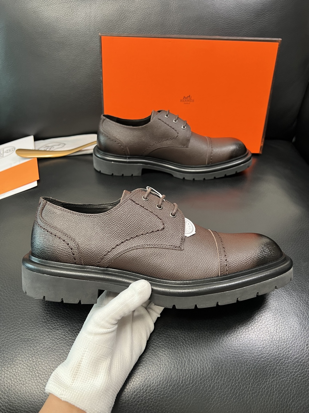 Hermes 高品质 顶级工艺品 爱马仕 皮鞋专柜同步发售原厂配置，意大利进口原版牛皮面料，高品质拼接工