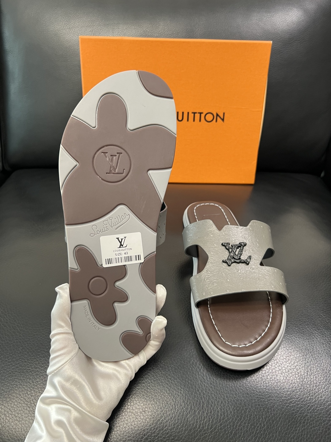 Lv 高品质 顶级工艺品 路易威登，拖鞋 专柜同步原厂配置，鞋面意大利进口，高品质拼接缤纷色彩复杂工艺品