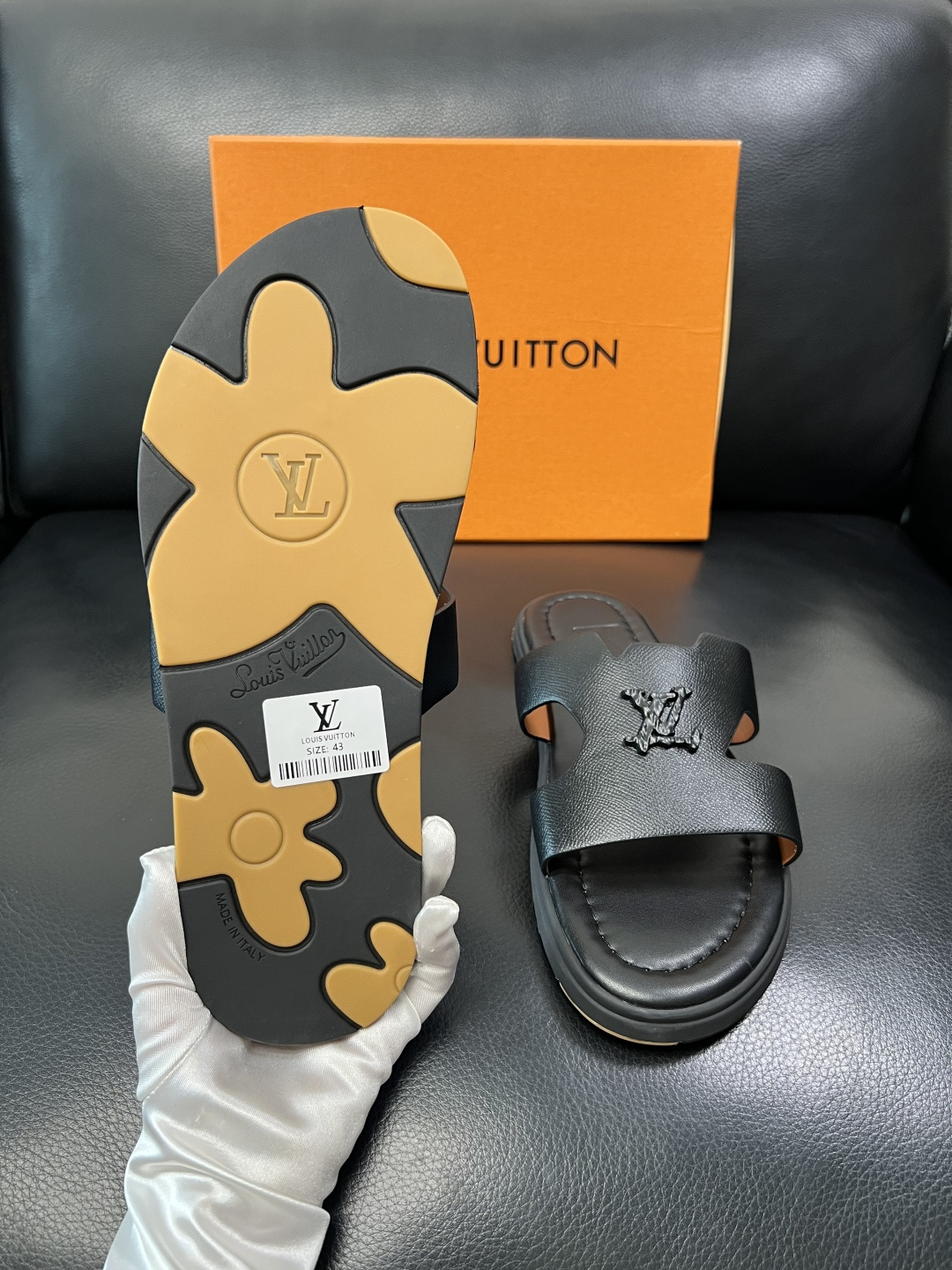 Lv 高品质 顶级工艺品 路易威登，拖鞋 专柜同步原厂配置，鞋面意大利进口，高品质拼接缤纷色彩复杂工艺品