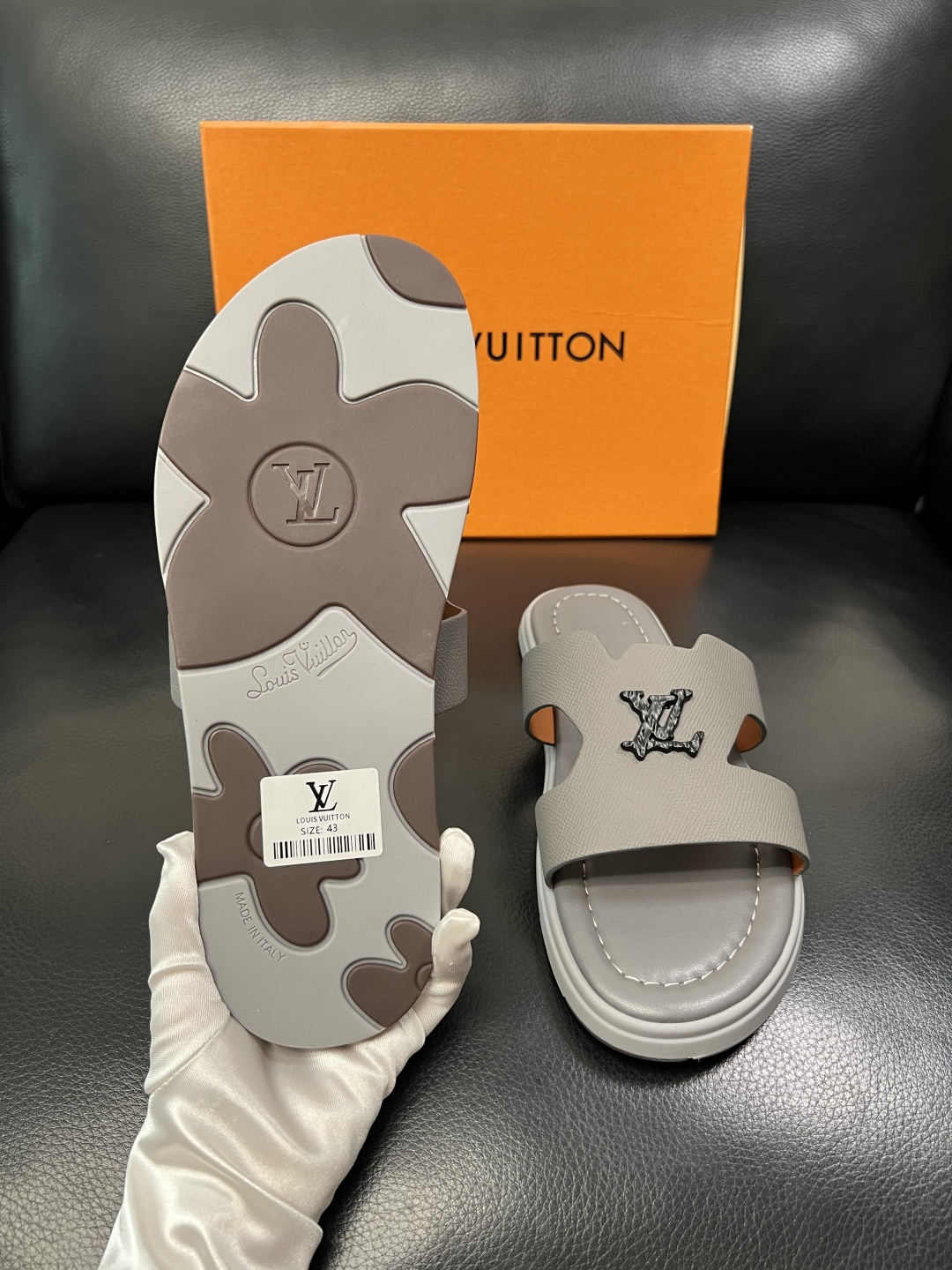 Lv 高品质 顶级工艺品 路易威登，拖鞋 专柜同步原厂配置，鞋面意大利进口，高品质拼接缤纷色彩复杂工艺品