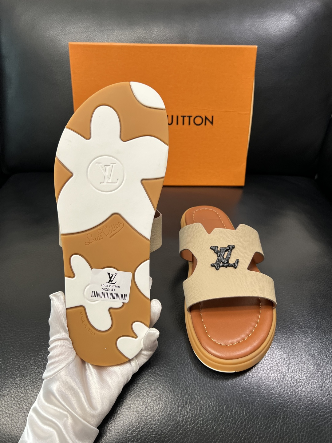 Lv 高品质 顶级工艺品 路易威登，拖鞋 专柜同步原厂配置，鞋面意大利进口，高品质拼接缤纷色彩复杂工艺品