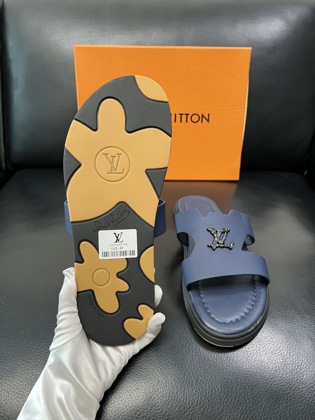 Lv 高品质 顶级工艺品 路易威登，拖鞋 专柜同步原厂配置，鞋面意大利进口，高品质拼接缤纷色彩复杂工艺品