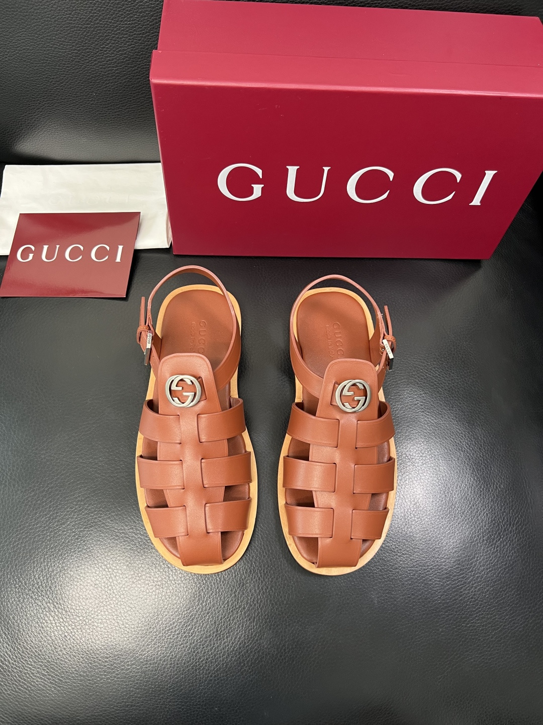 Gucci 高品质 顶级工艺品 古奇 拖鞋专柜新款原厂配置，意大利进口牛皮面料，进口牛皮内里垫，透气舒适