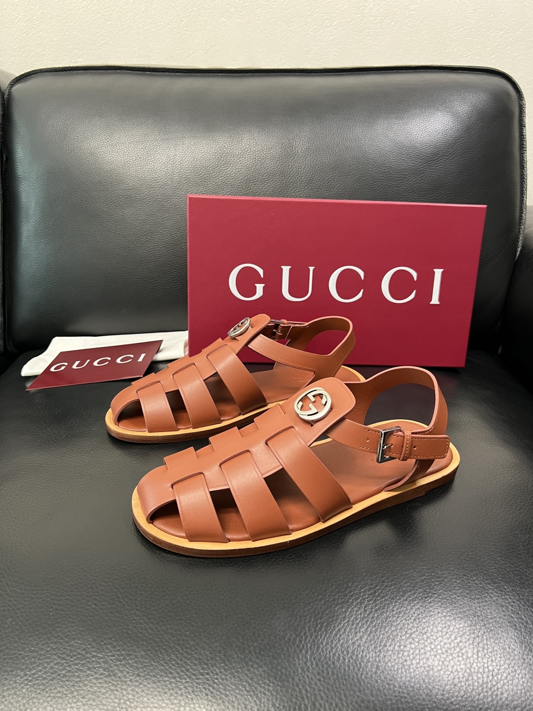 Gucci 高品质 顶级工艺品 古奇 拖鞋专柜新款原厂配置，意大利进口牛皮面料，进口牛皮内里垫，透气舒适