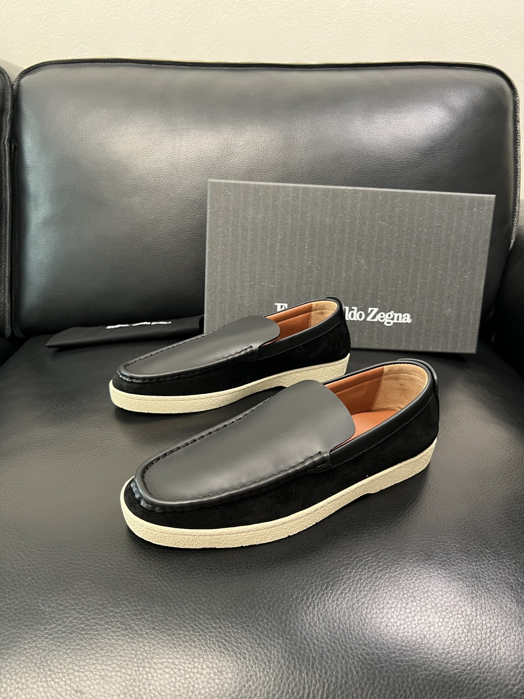 Zegna 高品质 顶级工艺品 杰尼亚 专柜新款原厂配置，意大利进口牛皮面料，进口牛里垫，透气舒适，鞋底