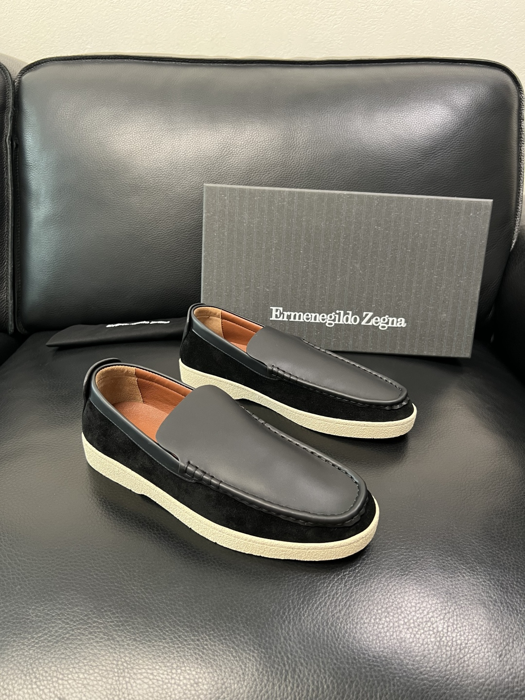 Zegna 高品质 顶级工艺品 杰尼亚 专柜新款原厂配置，意大利进口牛皮面料，进口牛里垫，透气舒适，鞋底