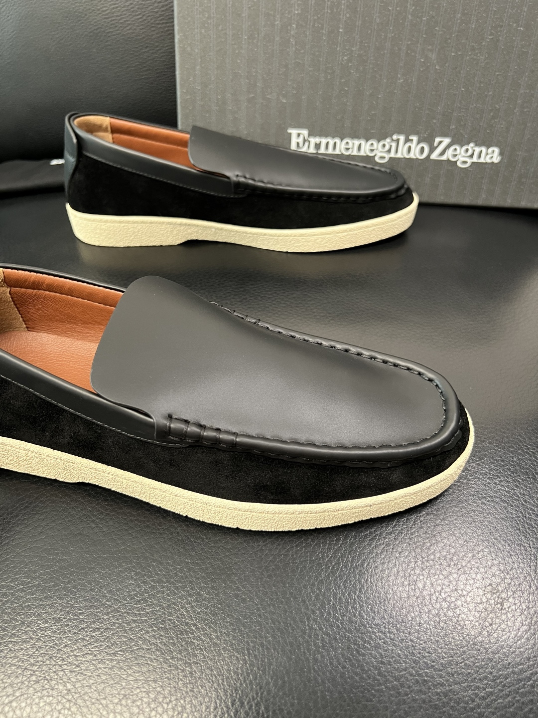 Zegna 高品质 顶级工艺品 杰尼亚 专柜新款原厂配置，意大利进口牛皮面料，进口牛里垫，透气舒适，鞋底