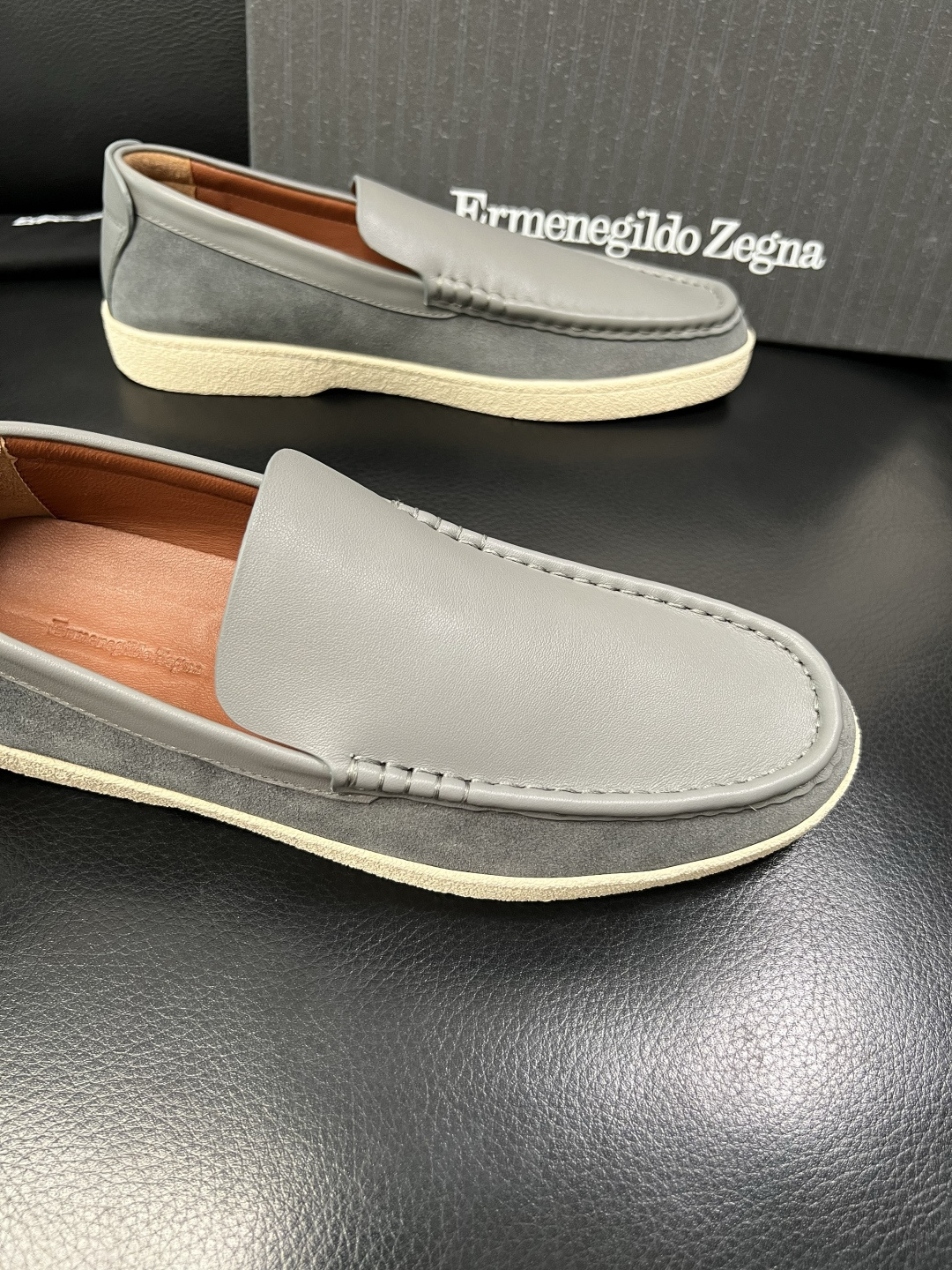 Zegna 高品质 顶级工艺品 杰尼亚 专柜新款原厂配置，意大利进口牛皮面料，进口牛里垫，透气舒适，鞋底