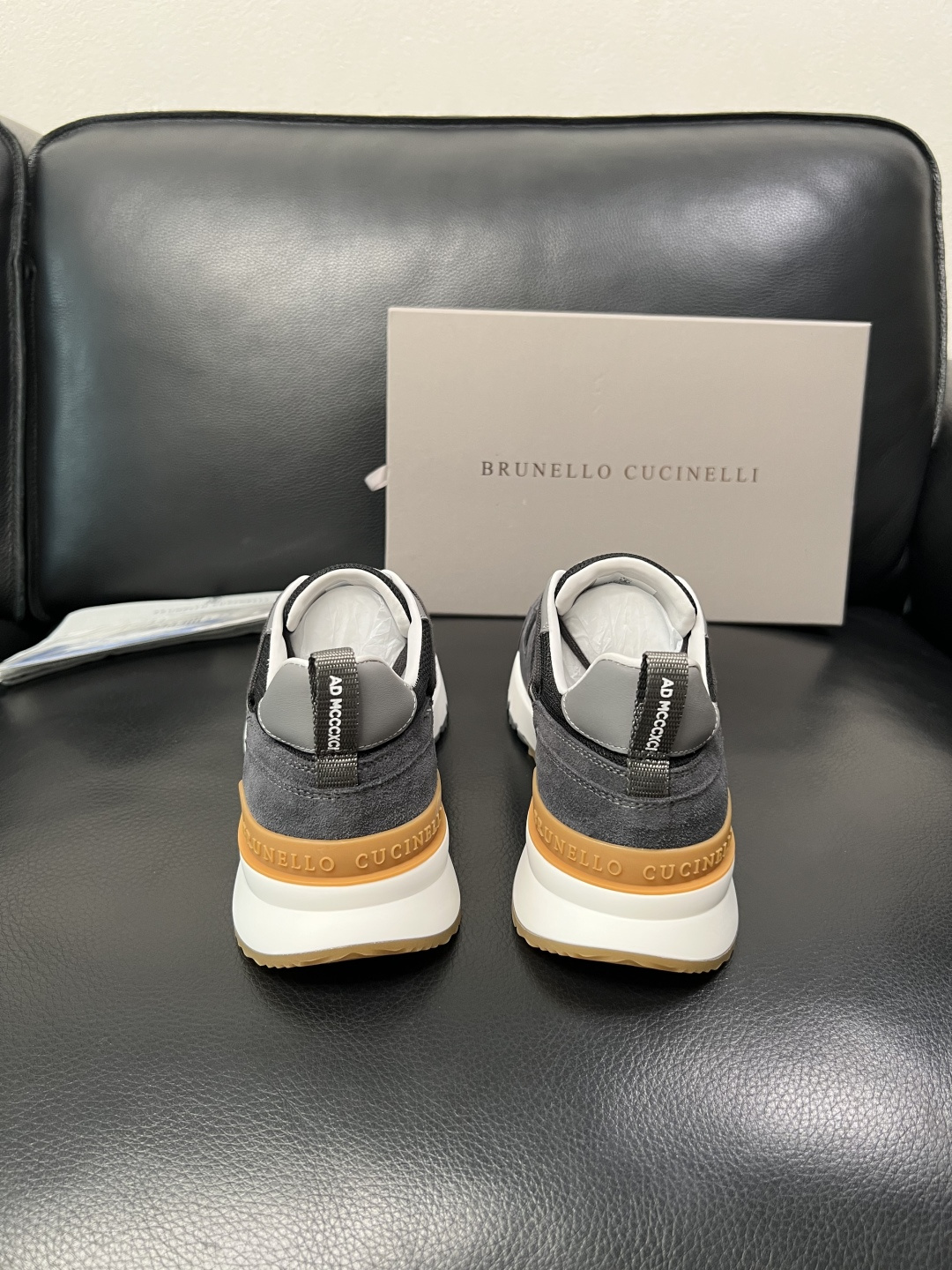 Brunello Cucinelli 高品质 顶级工艺品 BC 专柜同步原厂配置，意大利进口牛皮面料牛内
