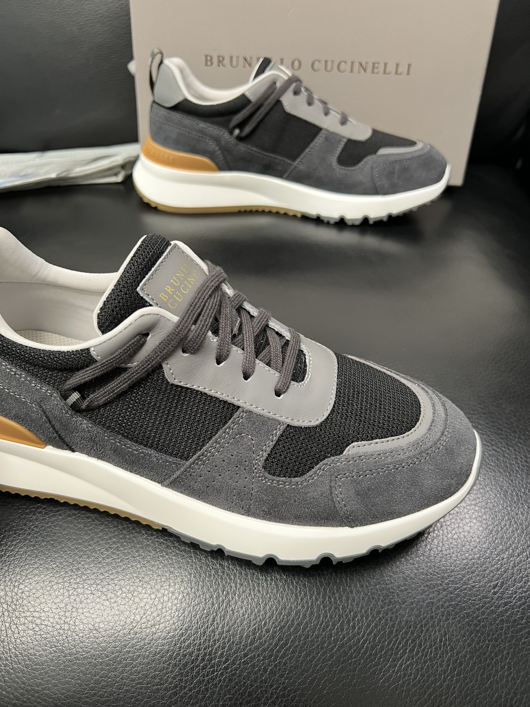 Brunello Cucinelli 高品质 顶级工艺品 BC 专柜同步原厂配置，意大利进口牛皮面料牛内