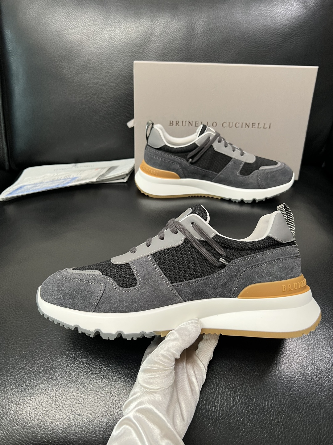 Brunello Cucinelli 高品质 顶级工艺品 BC 专柜同步原厂配置，意大利进口牛皮面料牛内