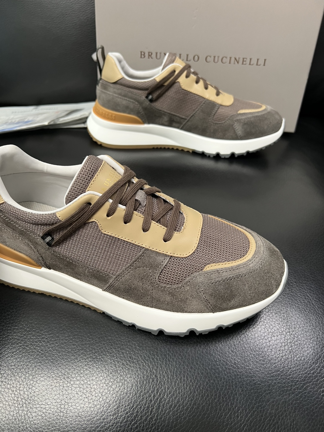 Brunello Cucinelli 高品质 顶级工艺品 BC 专柜同步原厂配置，意大利进口牛皮面料牛内