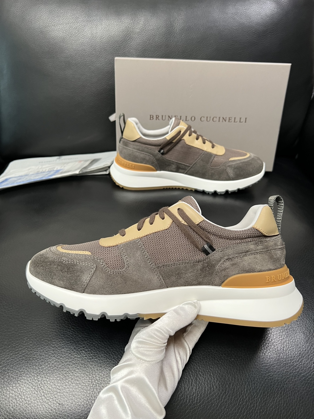 Brunello Cucinelli 高品质 顶级工艺品 BC 专柜同步原厂配置，意大利进口牛皮面料牛内