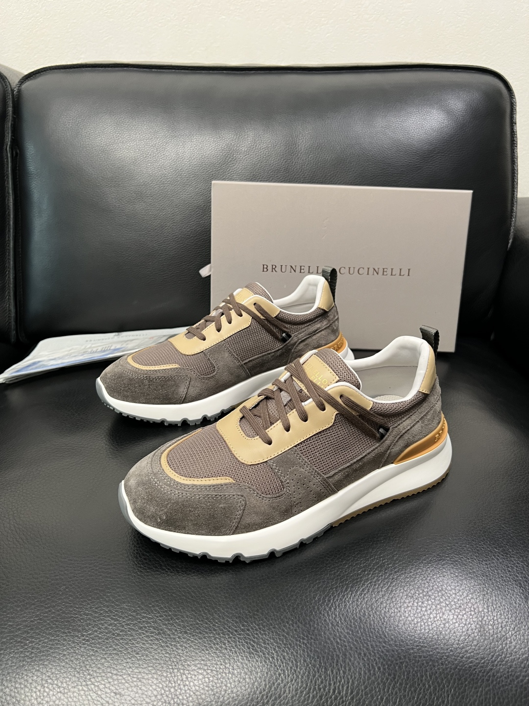 Brunello Cucinelli 高品质 顶级工艺品 BC 专柜同步原厂配置，意大利进口牛皮面料牛内