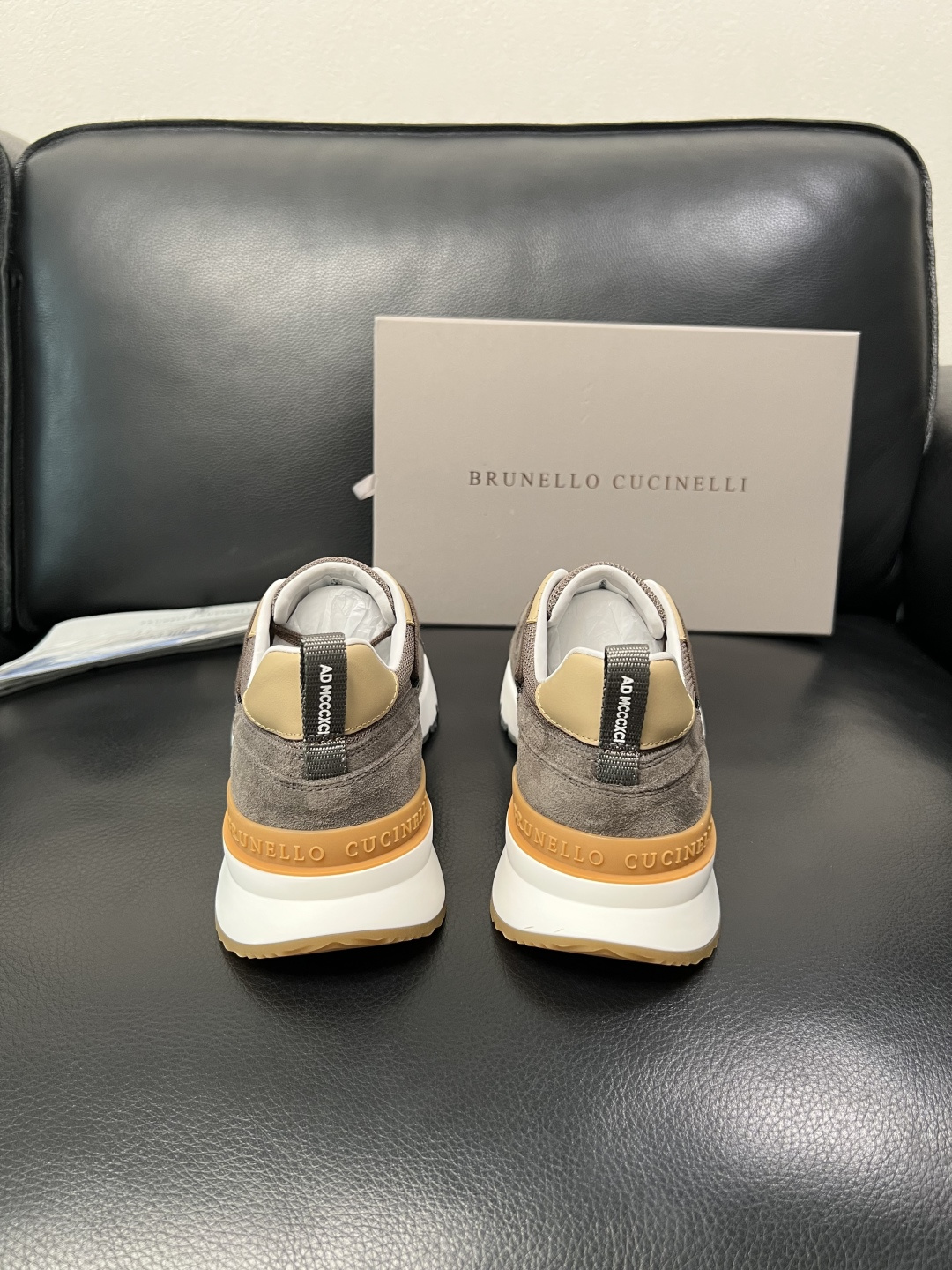 Brunello Cucinelli 高品质 顶级工艺品 BC 专柜同步原厂配置，意大利进口牛皮面料牛内