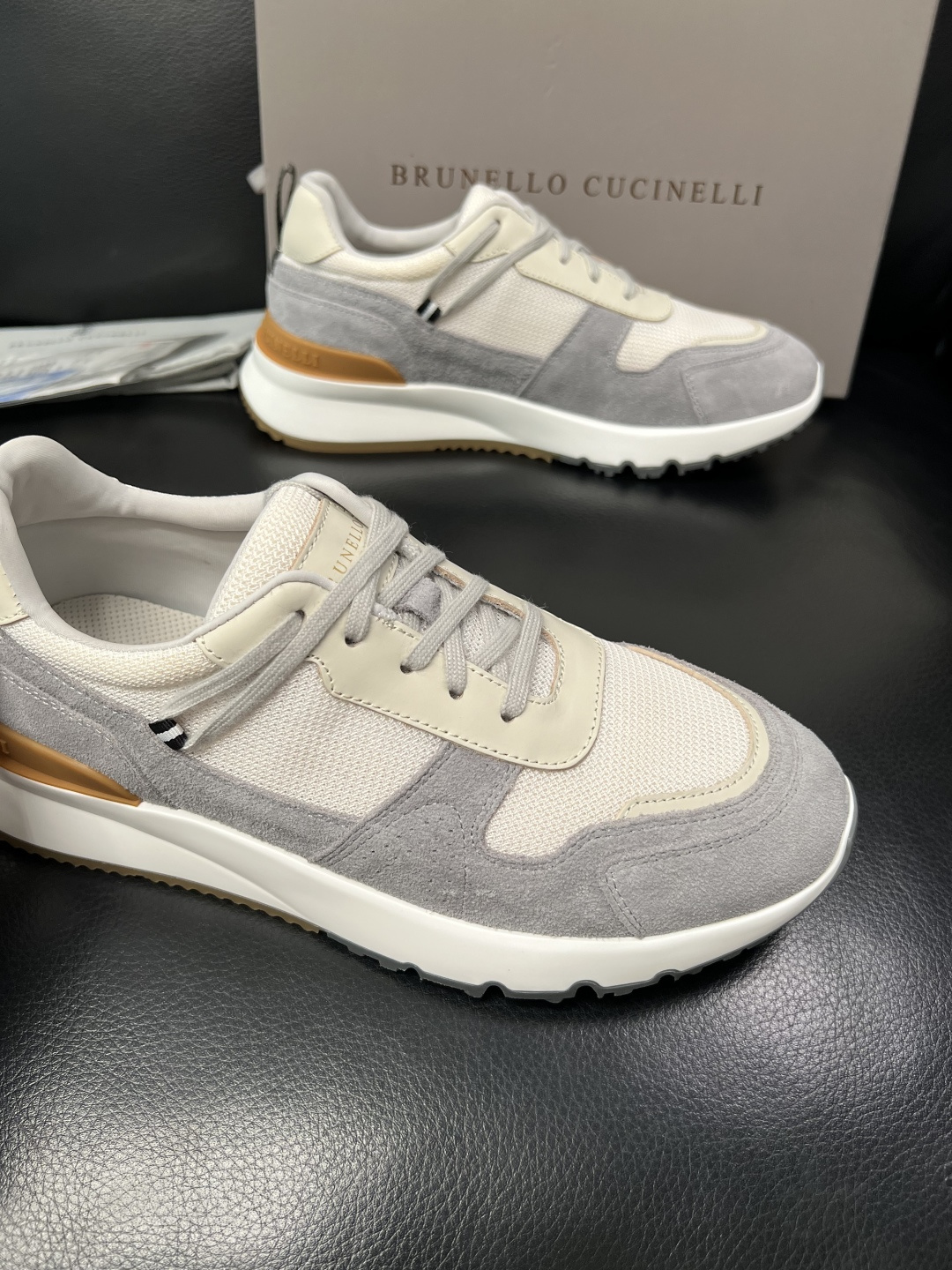 Brunello Cucinelli 高品质 顶级工艺品 BC 专柜同步原厂配置，意大利进口牛皮面料牛内