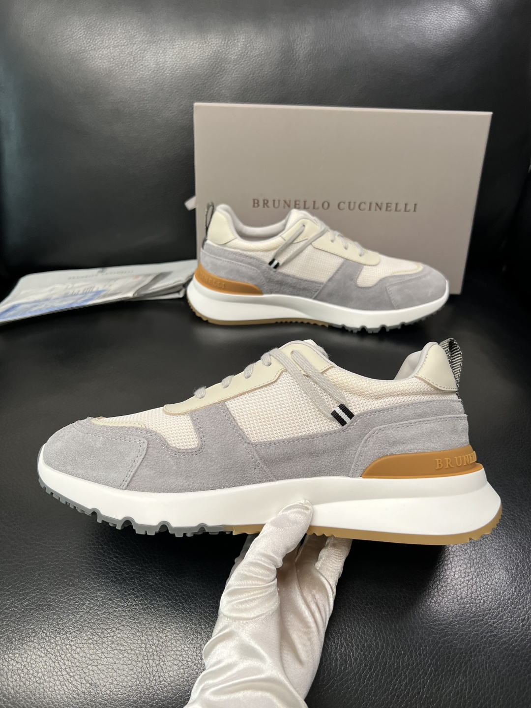 Brunello Cucinelli 高品质 顶级工艺品 BC 专柜同步原厂配置，意大利进口牛皮面料牛内
