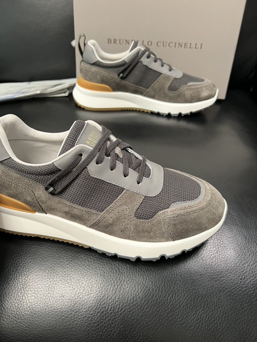 Brunello Cucinelli 高品质 顶级工艺品 BC 专柜同步原厂配置，意大利进口牛皮面料牛内