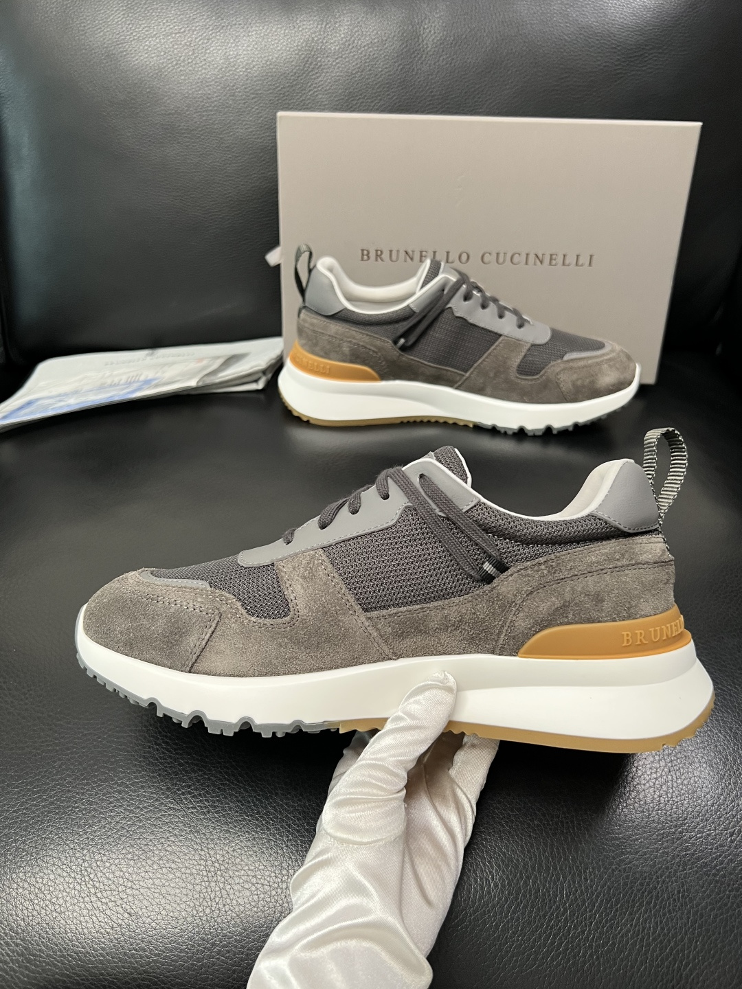 Brunello Cucinelli 高品质 顶级工艺品 BC 专柜同步原厂配置，意大利进口牛皮面料牛内