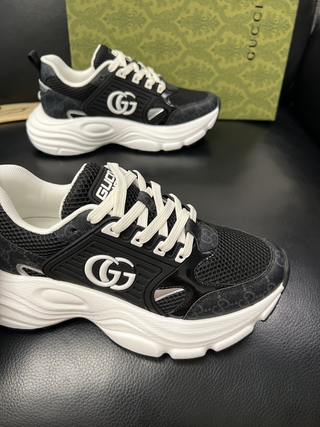 Gucci 高品质 顶级工艺品 古奇 专柜新款原厂配置，意大利进口牛皮搭配印花面料，进口牛皮内里垫，透气