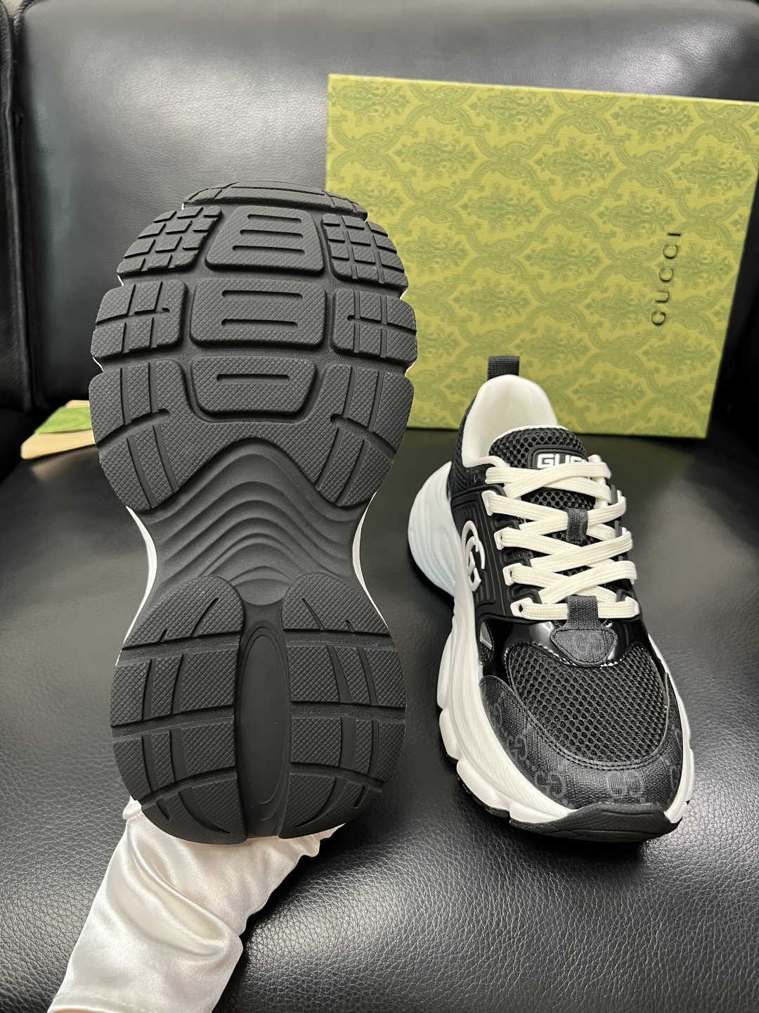 Gucci 高品质 顶级工艺品 古奇 专柜新款原厂配置，意大利进口牛皮搭配印花面料，进口牛皮内里垫，透气