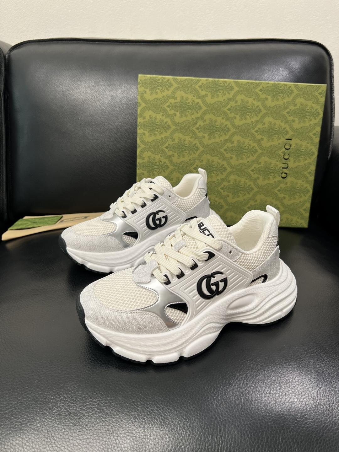 Gucci 高品质 顶级工艺品 古奇 专柜新款原厂配置，意大利进口牛皮搭配印花面料，进口牛皮内里垫，透气