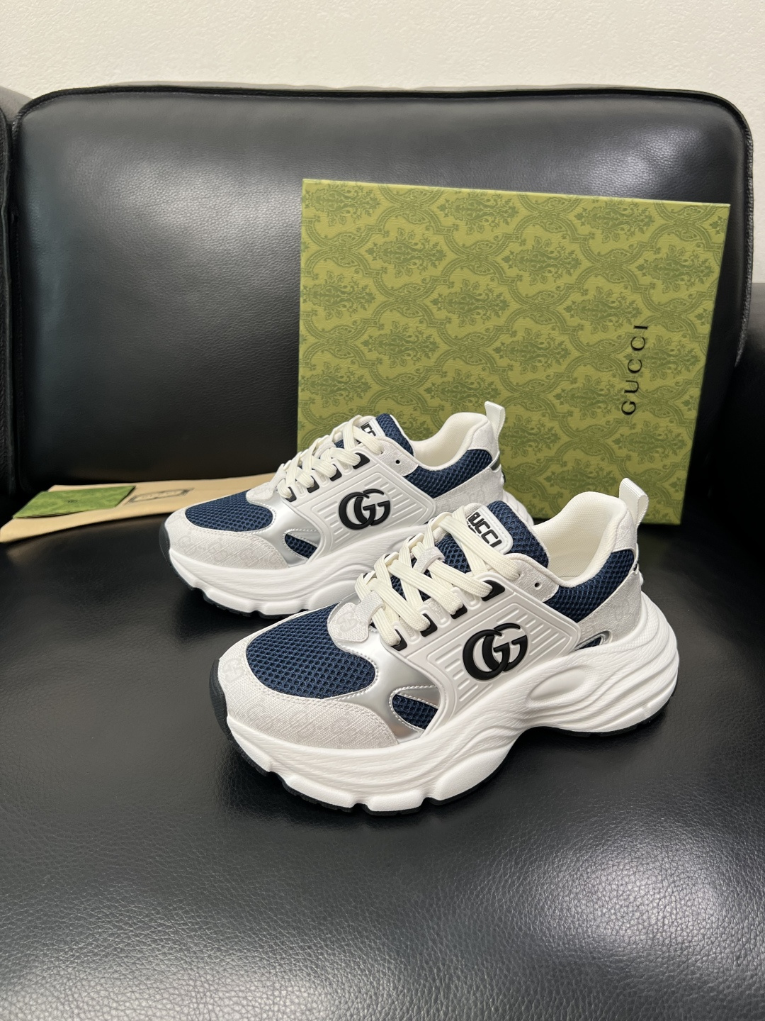 Gucci 高品质 顶级工艺品 古奇 专柜新款原厂配置，意大利进口牛皮搭配印花面料，进口牛皮内里垫，透气