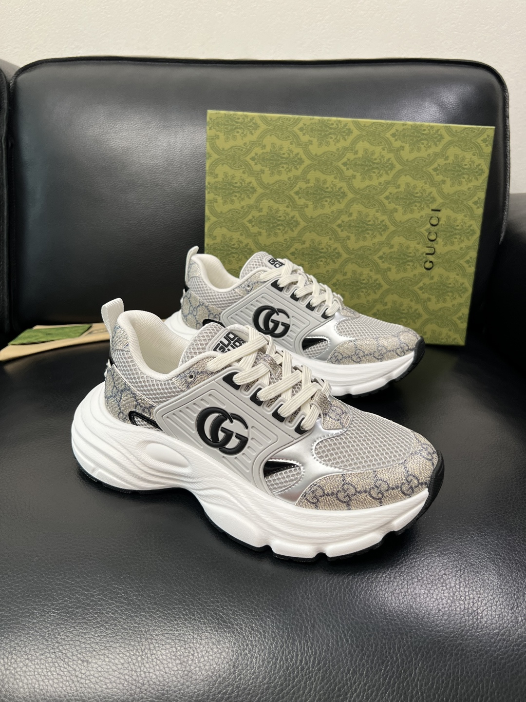 Gucci 高品质 顶级工艺品 古奇 专柜新款原厂配置，意大利进口牛皮搭配印花面料，进口牛皮内里垫，透气