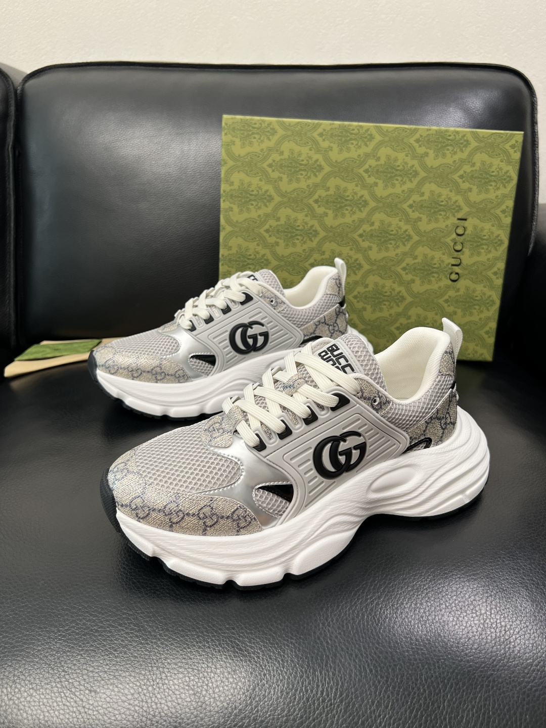 Gucci 高品质 顶级工艺品 古奇 专柜新款原厂配置，意大利进口牛皮搭配印花面料，进口牛皮内里垫，透气