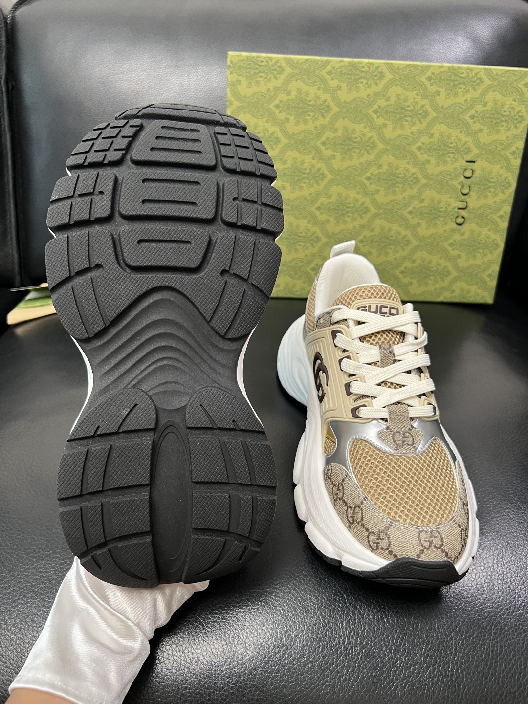 Gucci 高品质 顶级工艺品 古奇 专柜新款原厂配置，意大利进口牛皮搭配印花面料，进口牛皮内里垫，透气