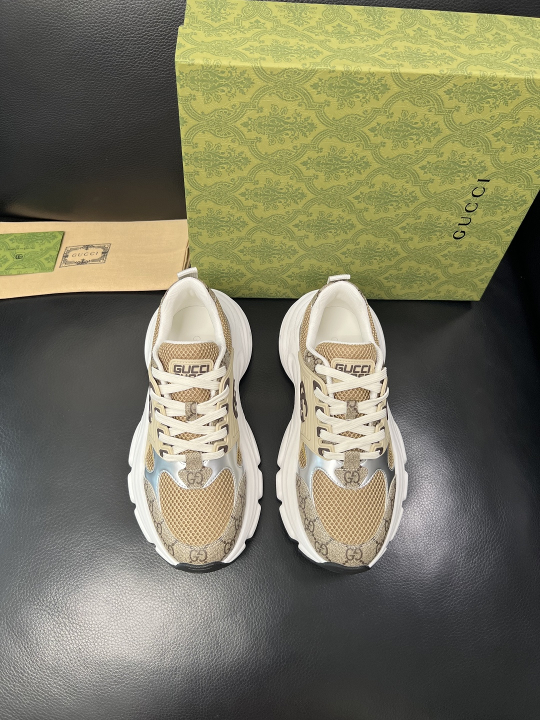 Gucci 高品质 顶级工艺品 古奇 专柜新款原厂配置，意大利进口牛皮搭配印花面料，进口牛皮内里垫，透气