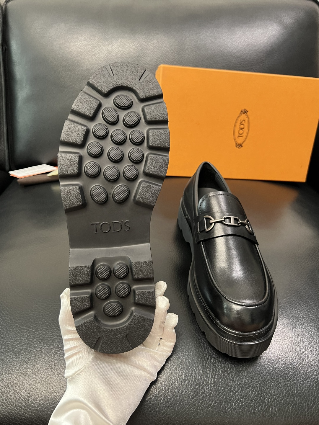 Tods  高品质  顶级工艺品  托德斯  皮鞋专柜新款，原厂配置意大利进口牛皮面料，高品质复杂拼接工