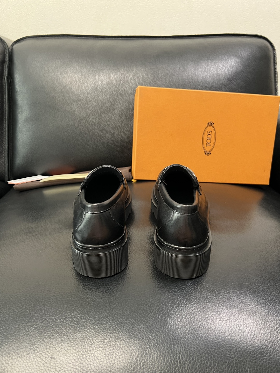 Tods  高品质  顶级工艺品  托德斯  皮鞋专柜新款，原厂配置意大利进口牛皮面料，高品质复杂拼接工