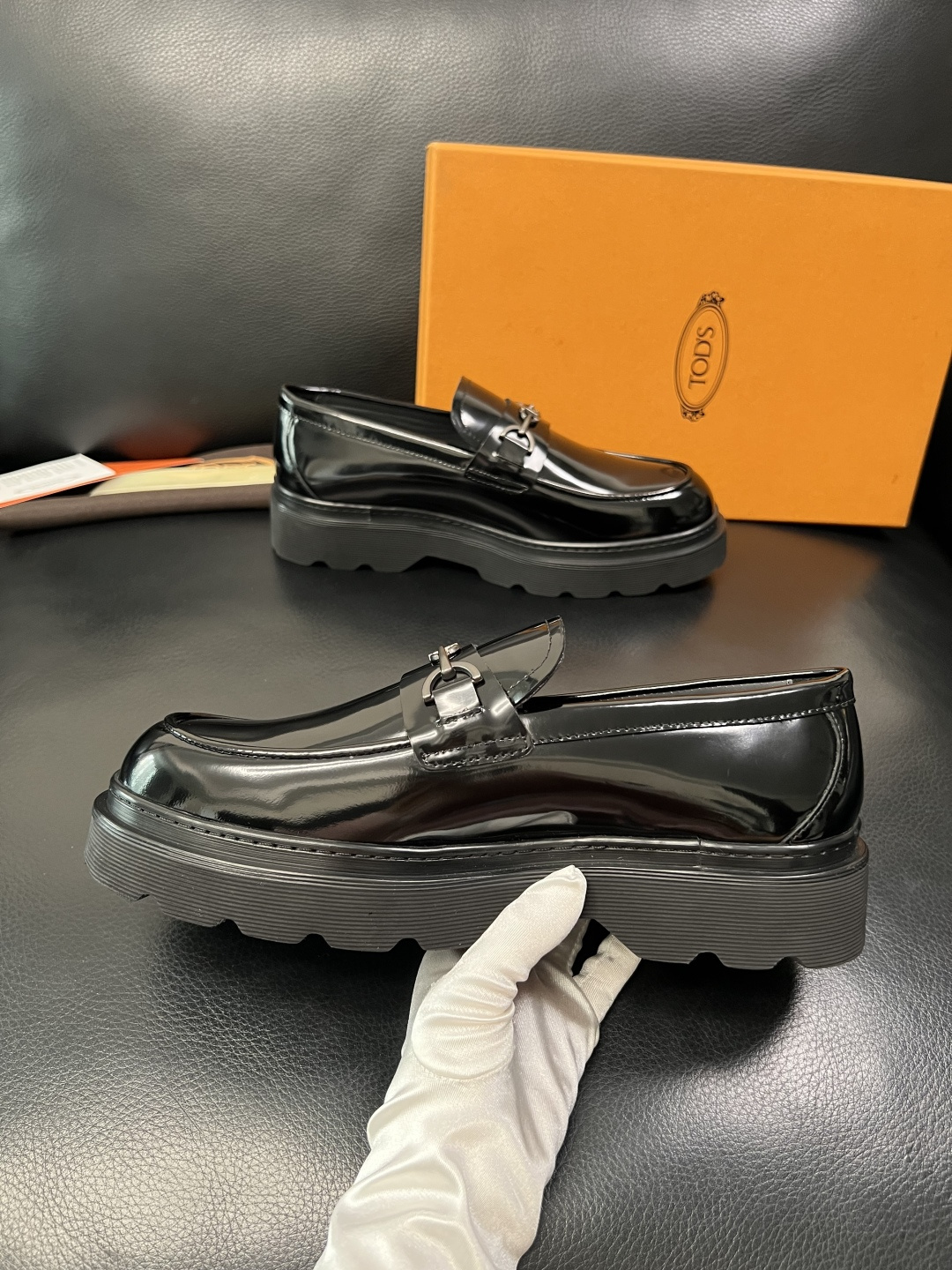 Tods  高品质  顶级工艺品  托德斯  皮鞋专柜新款，原厂配置意大利进口牛皮面料，高品质复杂拼接工