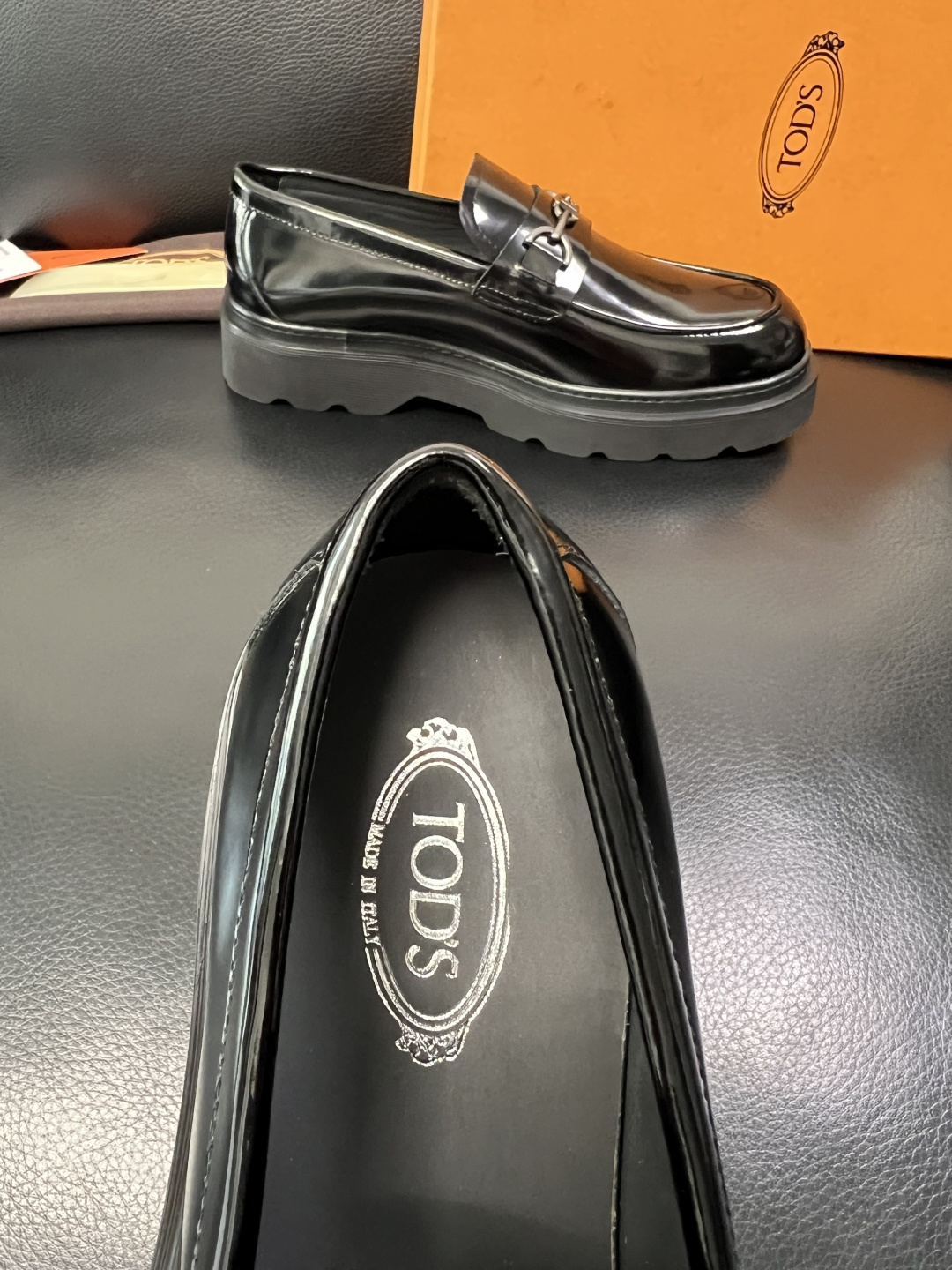 Tods  高品质  顶级工艺品  托德斯  皮鞋专柜新款，原厂配置意大利进口牛皮面料，高品质复杂拼接工