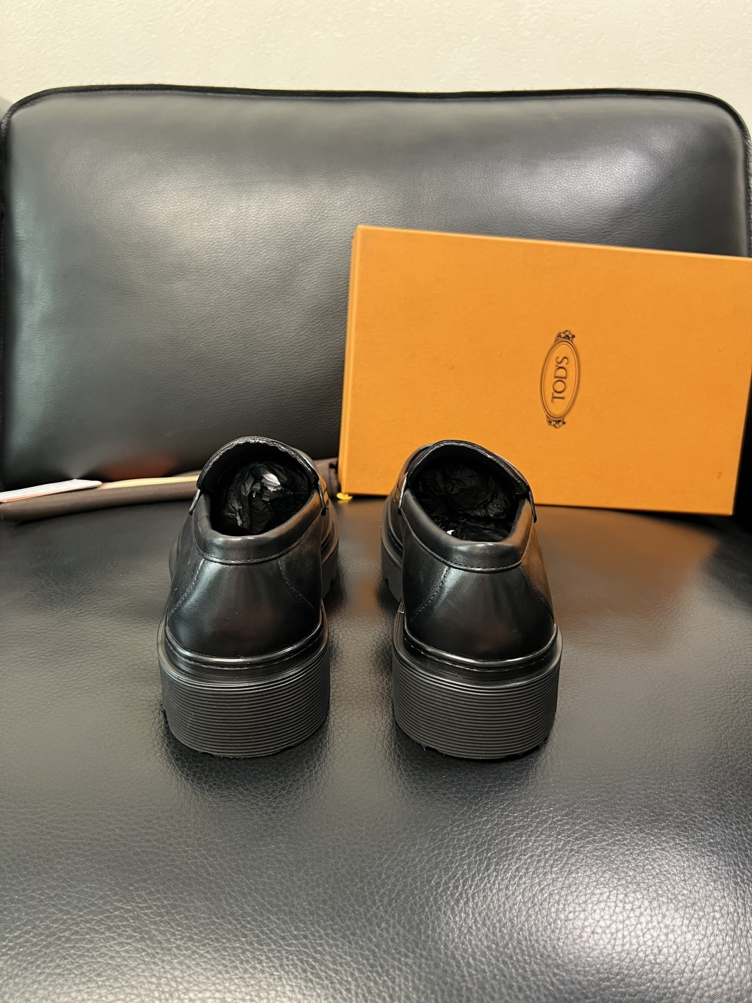 Tods  高品质  顶级工艺品  托德斯  皮鞋专柜新款，原厂配置意大利进口牛皮面料，高品质复杂拼接工