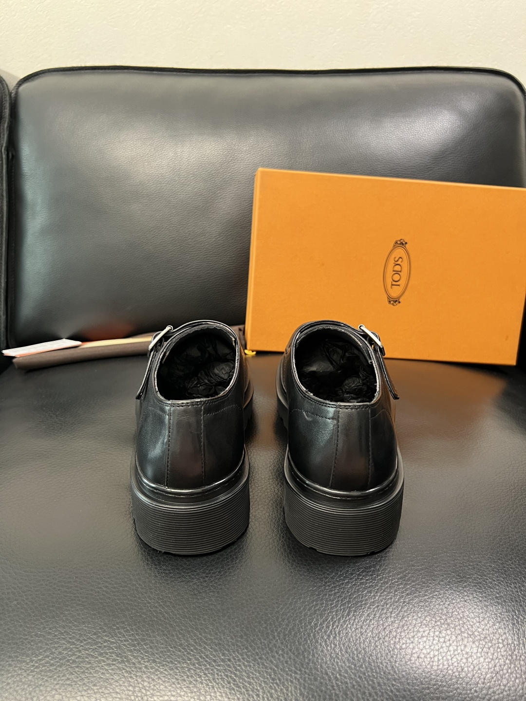 Tods  高品质  顶级工艺品  托德斯  皮鞋专柜新款，原厂配置意大利进口牛皮面料，高品质复杂拼接工