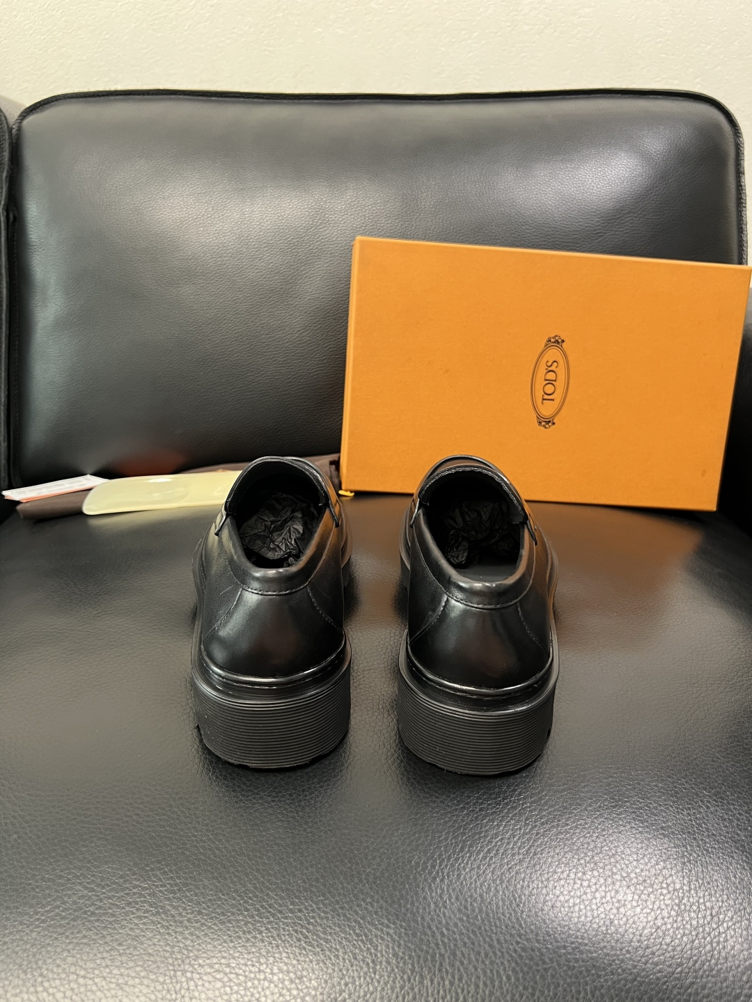 Tods  高品质  顶级工艺品  托德斯  皮鞋专柜新款，原厂配置意大利进口牛皮面料，高品质复杂拼接工