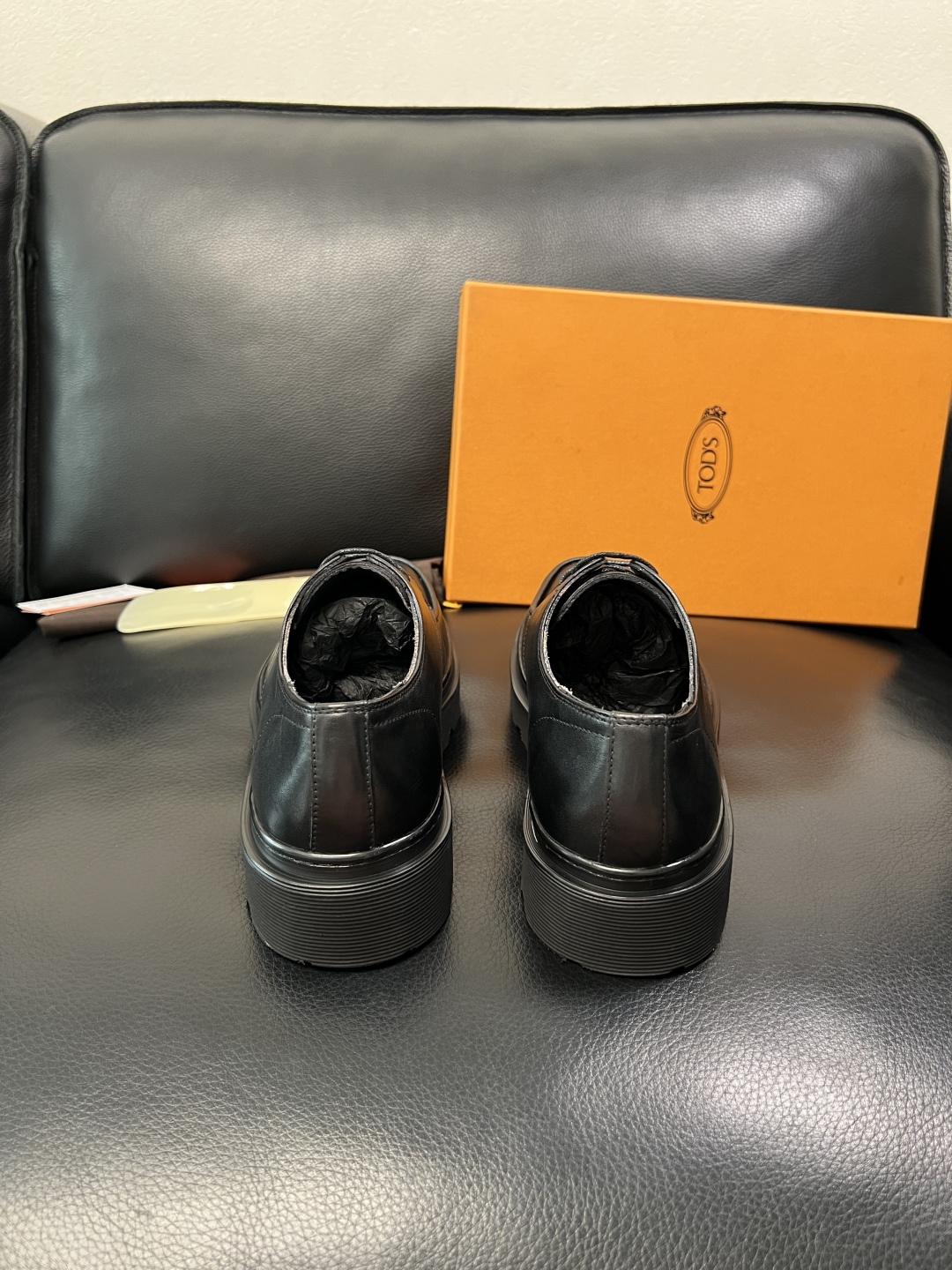 Tods  高品质  顶级工艺品  托德斯  皮鞋专柜新款，原厂配置意大利进口牛皮面料，高品质复杂拼接工